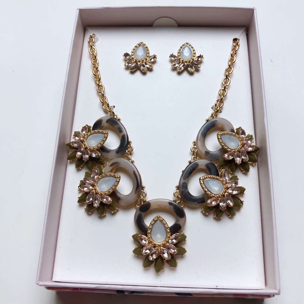 New necklace earrings jewelry set vintage style